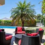 Βίλα Altura Villa