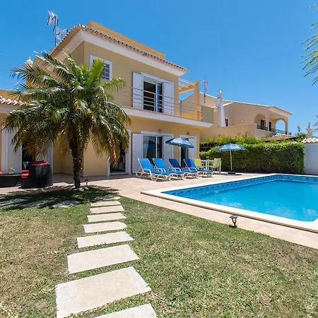 Altura Villa Villa *