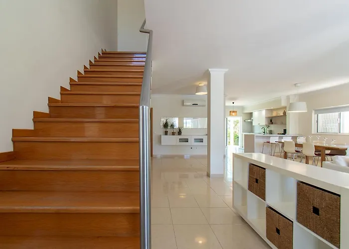 Villa Altura Villa *