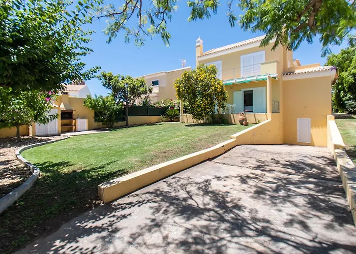 Villa Altura Villa *