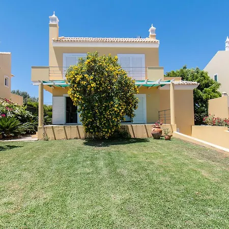 Altura Villa וילה