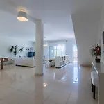 Altura Villa *